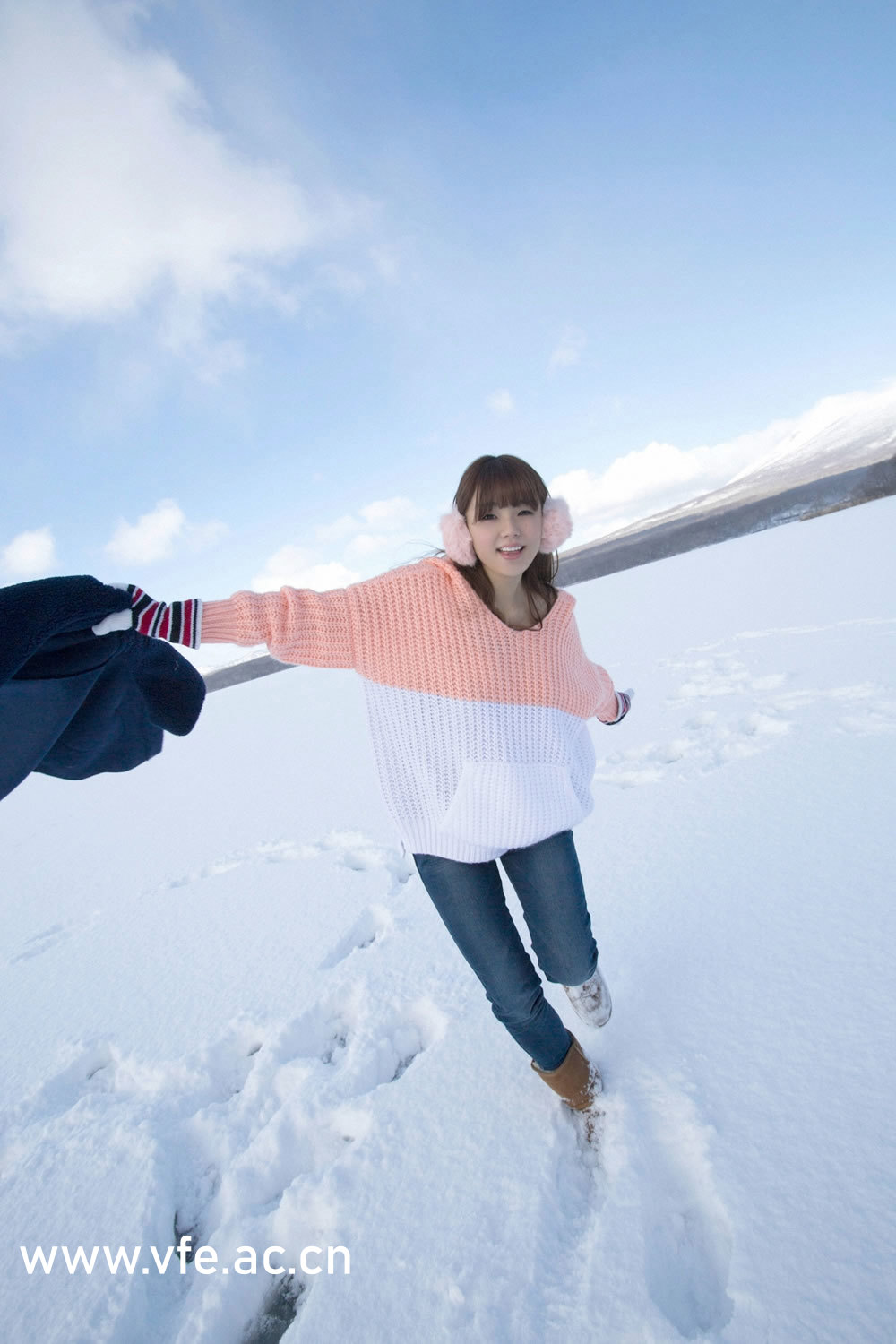 『村长压在小雪身上耕作视频内容』最新章节列表- 美文...